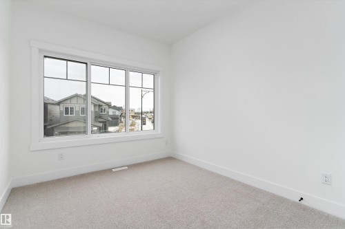 804 Elderberry Crest, Edmonton, AB - Indoor Photo Showing Other Room