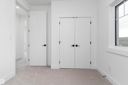 804 Elderberry Crest, Edmonton, AB - Indoor Photo Showing Other Room