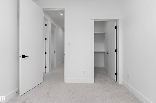 804 Elderberry Crest, Edmonton, AB - Indoor Photo Showing Other Room
