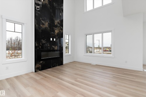 804 Elderberry Crest, Edmonton, AB - Indoor Photo Showing Other Room