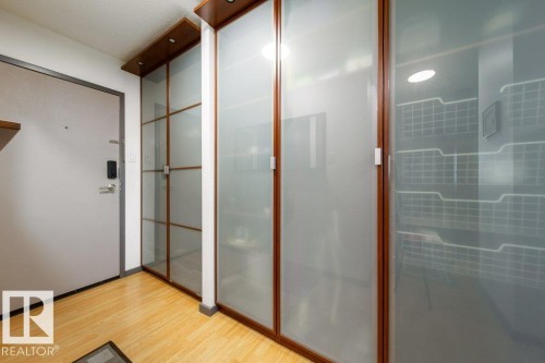 1007 9028 Jasper Avenue, Edmonton, AB - Indoor