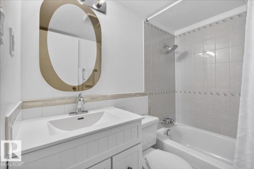 1306 11007 83 Avenue, Edmonton, AB - Indoor Photo Showing Bathroom