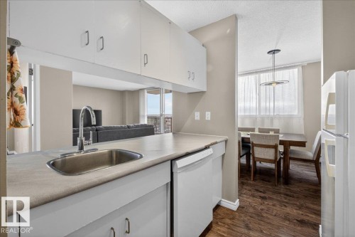 1306 11007 83 Avenue, Edmonton, AB - Indoor Photo Showing Kitchen
