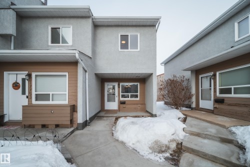 17751 95 Street, Edmonton, AB - Outdoor