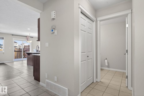 5258 20 Avenue, Edmonton, AB - Indoor Photo Showing Other Room