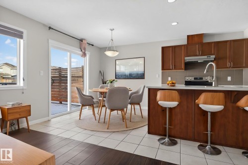 5258 20 Avenue, Edmonton, AB - Indoor