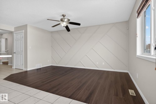 5258 20 Avenue, Edmonton, AB - Indoor Photo Showing Other Room