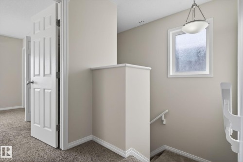 5258 20 Avenue, Edmonton, AB - Indoor Photo Showing Other Room