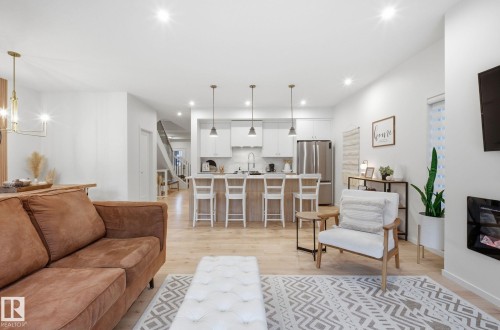 48 Riverhill Crescent, St. Albert, AB - Indoor Photo Showing Living Room
