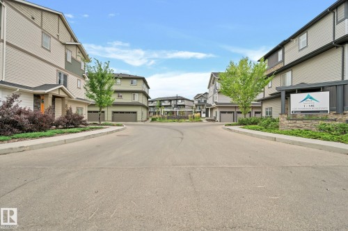 10 1530 Tamarack Boulevard, Edmonton, AB - Outdoor