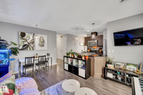 10 1530 Tamarack Boulevard, Edmonton, AB - Indoor Photo Showing Other Room