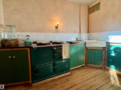 7024 105A Street, Edmonton, AB - Indoor Photo Showing Other Room