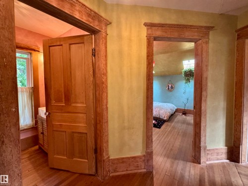 7024 105A Street, Edmonton, AB - Indoor Photo Showing Other Room