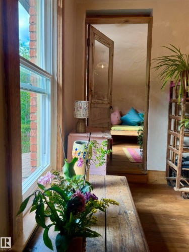 7024 105A Street, Edmonton, AB - Indoor Photo Showing Other Room