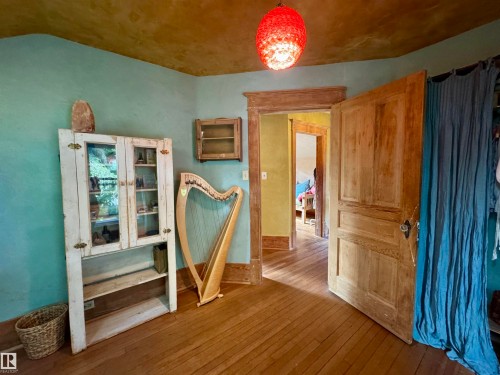 7024 105A Street, Edmonton, AB - Indoor