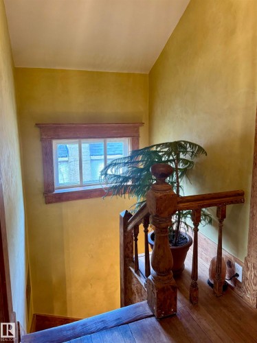 7024 105A Street, Edmonton, AB - Indoor Photo Showing Other Room