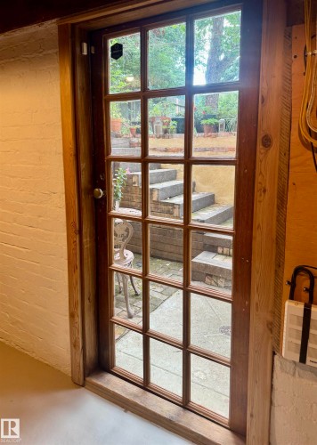 7024 105A Street, Edmonton, AB - Indoor Photo Showing Other Room