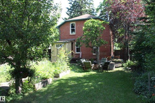 7024 105A Street, Edmonton, AB - Outdoor