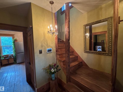 7024 105A Street, Edmonton, AB - Indoor Photo Showing Other Room