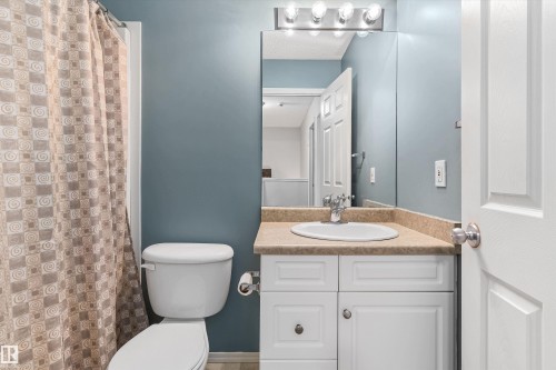 73 1428 Hodgson Way, Edmonton, AB - Indoor Photo Showing Bathroom
