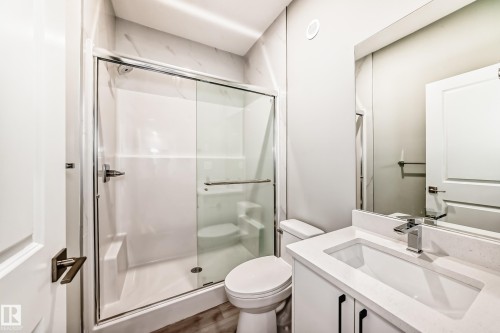 3323 Roy Brown Way, Edmonton, AB - Indoor Photo Showing Bathroom
