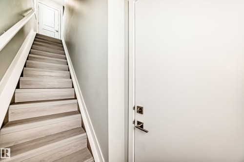 3323 Roy Brown Way, Edmonton, AB - Indoor Photo Showing Other Room