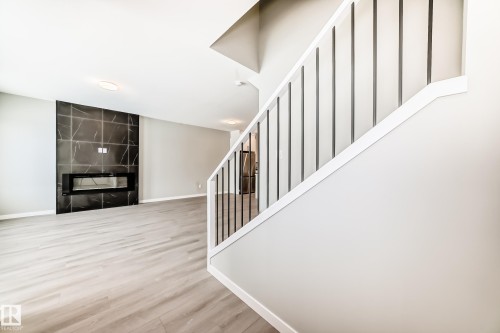 3323 Roy Brown Way, Edmonton, AB - Indoor Photo Showing Other Room