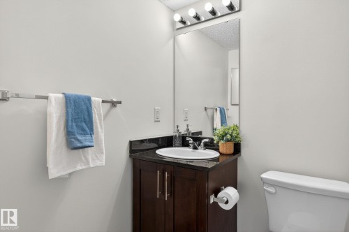227 5370 Chappelle Road, Edmonton, AB - Indoor Photo Showing Bathroom
