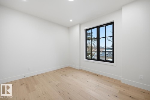 10519 138 Street, Edmonton, AB - Indoor Photo Showing Other Room