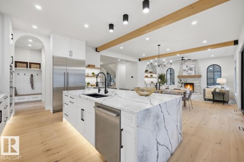 10519 138 Street, Edmonton, AB - Indoor Photo Showing Kitchen With Upgraded Kitchen