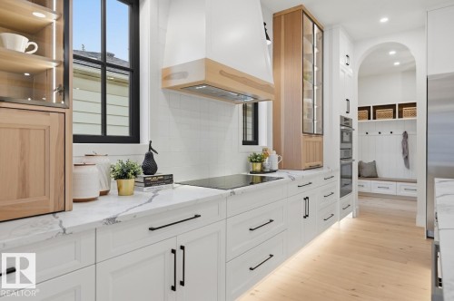 10519 138 Street, Edmonton, AB - Indoor