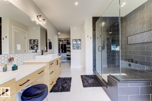 20484 128 Avenue, Edmonton, AB - Indoor Photo Showing Bathroom