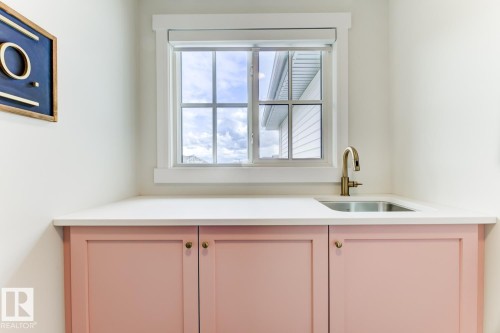 20484 128 Avenue, Edmonton, AB - Indoor