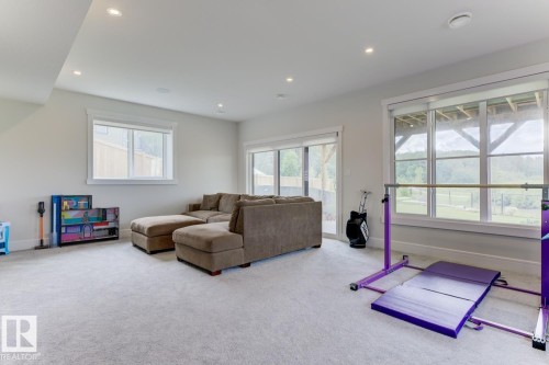 20484 128 Avenue, Edmonton, AB - Indoor