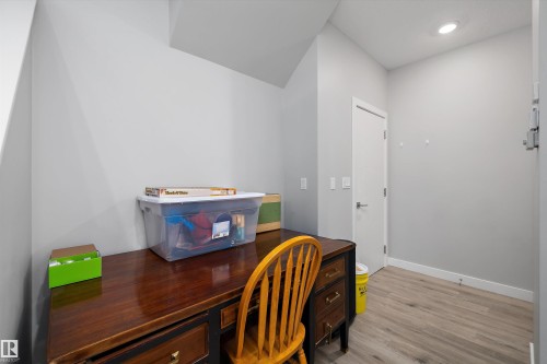 1 7419 106 Street, Edmonton, AB - Indoor