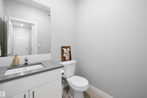 1 7419 106 Street, Edmonton, AB - Indoor Photo Showing Bathroom