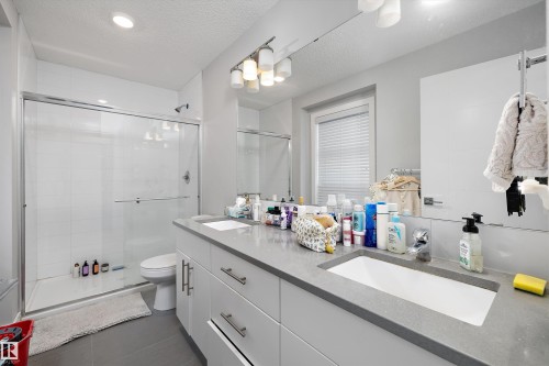 1 7419 106 Street, Edmonton, AB - Indoor Photo Showing Bathroom