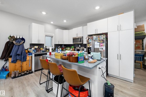 1 7419 106 Street, Edmonton, AB - Indoor