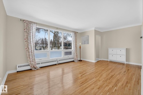 Edmonton, AB - Indoor Photo Showing Other Room