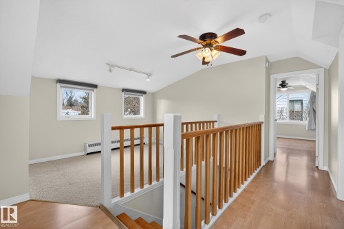 Edmonton, AB - Indoor Photo Showing Other Room