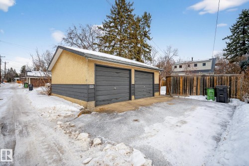 Edmonton, AB - Outdoor