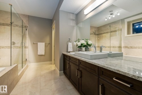 4096 Whispering River Drive, Edmonton, AB - Indoor Photo Showing Bathroom