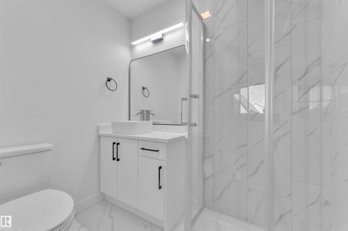 3808 17A Avenue, Edmonton, AB - Indoor Photo Showing Bathroom