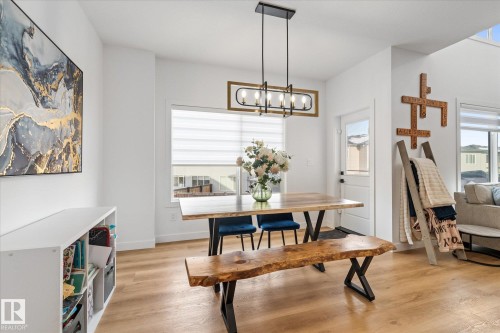 50 Grassview Crescent, Spruce Grove, AB - Indoor Photo Showing Dining Room