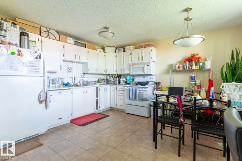5342 53 Avenue, Mundare, AB - Indoor Photo Showing Kitchen