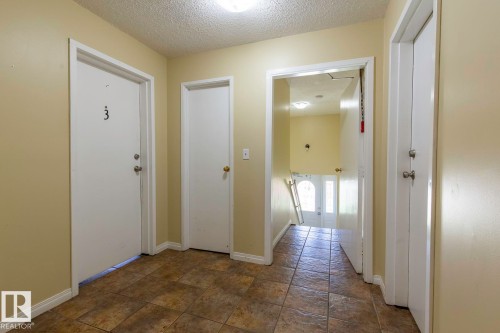 5342 53 Avenue, Mundare, AB - Indoor Photo Showing Other Room