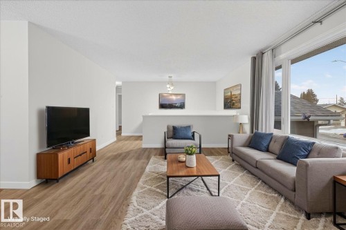 4302 52 Street, Leduc, AB - Indoor Photo Showing Living Room