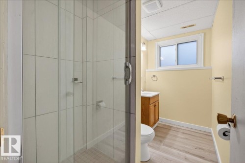 4302 52 Street, Leduc, AB - Indoor Photo Showing Bathroom