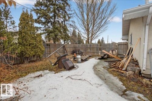 4302 52 Street, Leduc, AB - Outdoor