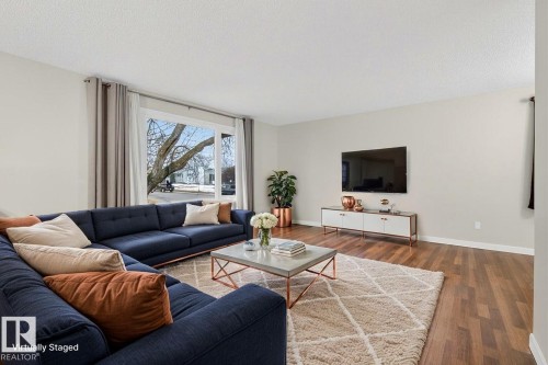4302 52 Street, Leduc, AB - Indoor Photo Showing Living Room